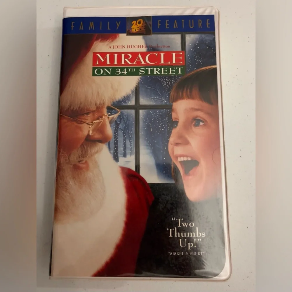 Miracle on 34th Street Christmas VHS Movie